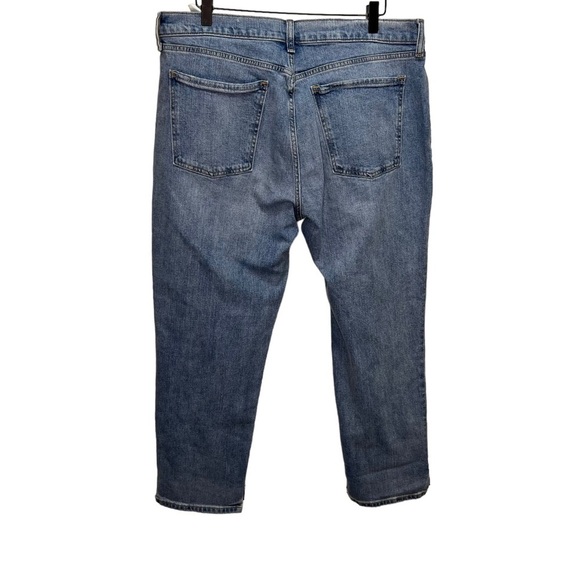 Old Navy Mid-Rise Cut-Off Boyfriend Straight Jeans Size 12 - Picture 11 of 12